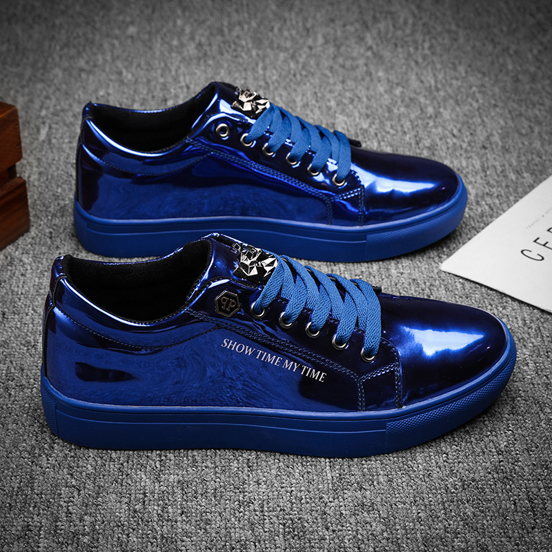 Street Fashion Walk - 高級メンズカジュアルスニーカー、ブルーの光沢のあるファッショナブルなメンズボードシューズ、ブリティッシュスタイル、ヒップホップ、ストリート、ウォーキングシューズ、男性用テニスシューズ