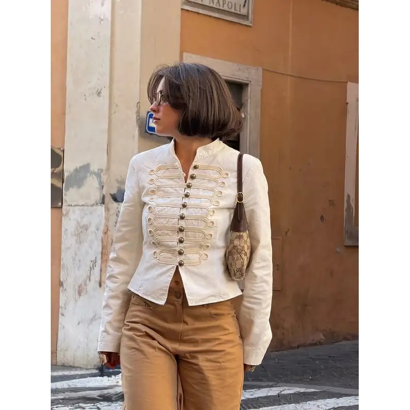 ミニマリストな白いスタンドカラージャケット、クリーンな仕立て - Street Fashion Events のレビューと価格