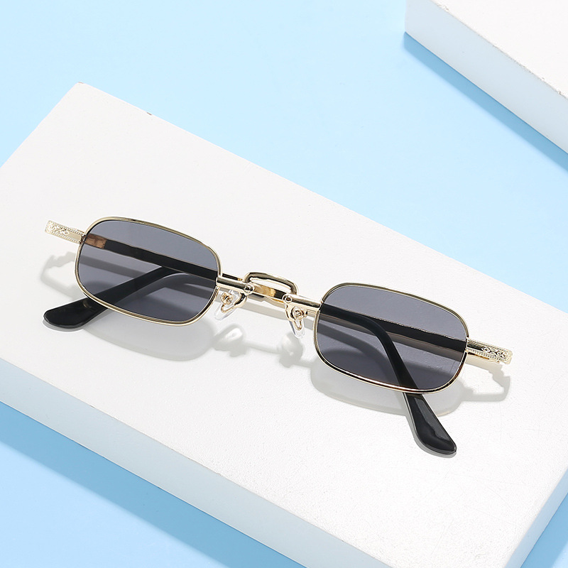 新しいスモールフレームスクエアサングラス、トレンディでカラフ - Street Fashion Glasses のレビューと価格