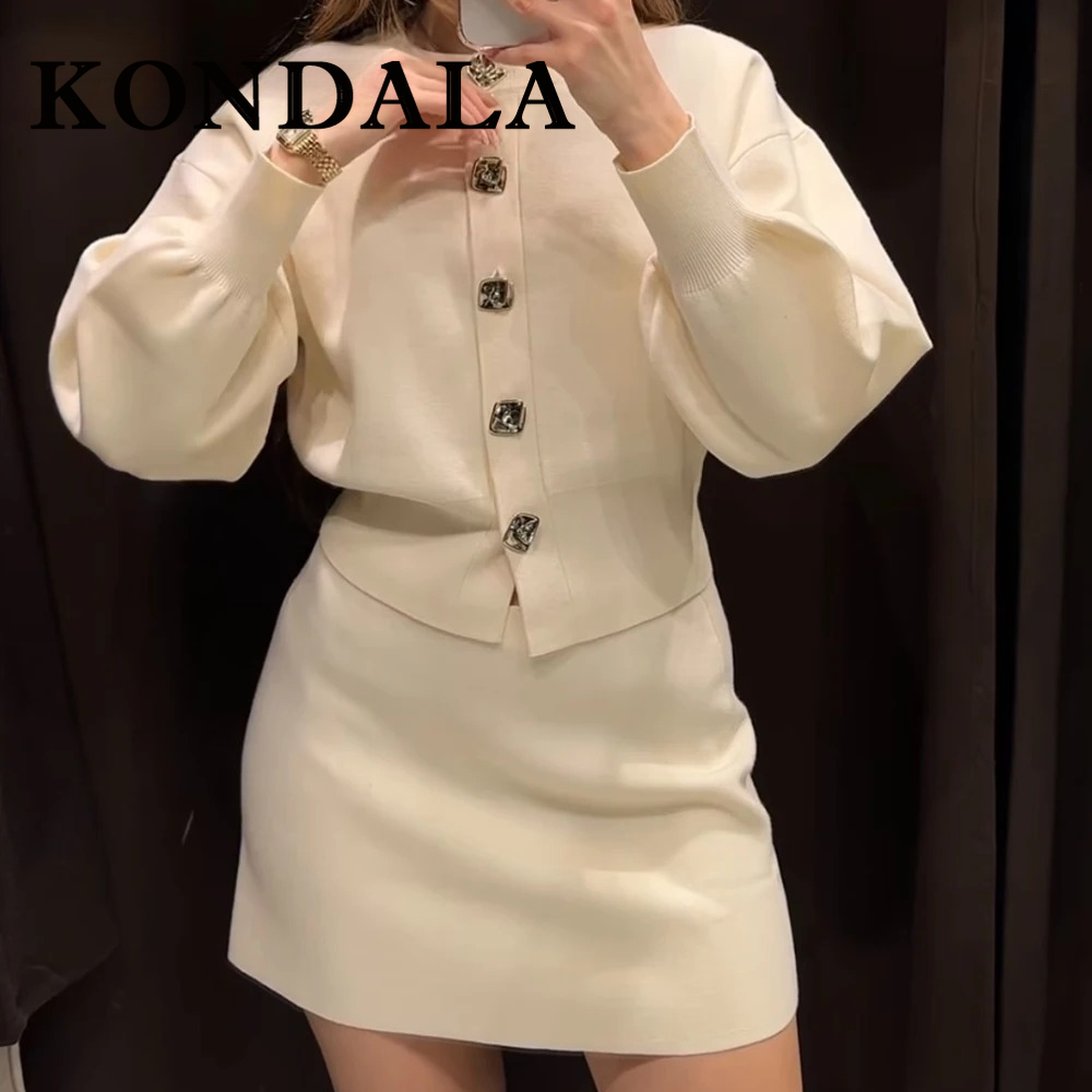 KONDALA シックで豪華なエレガントな白いスーツ、花柄ボ - Fashion Street Night のレビューと価格